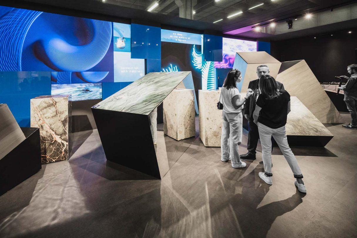 allestimento stand vetriceramici 2023